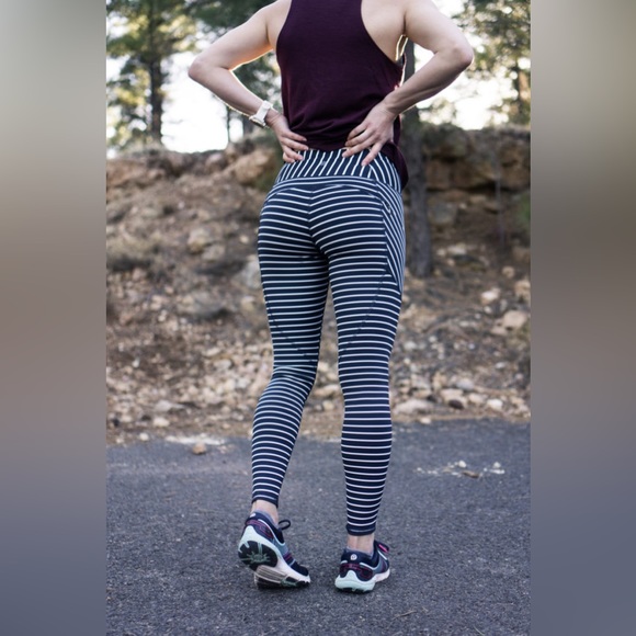 Athleta Stripe Contender 7/8 Tight #211056‎ - Picture 5 of 10